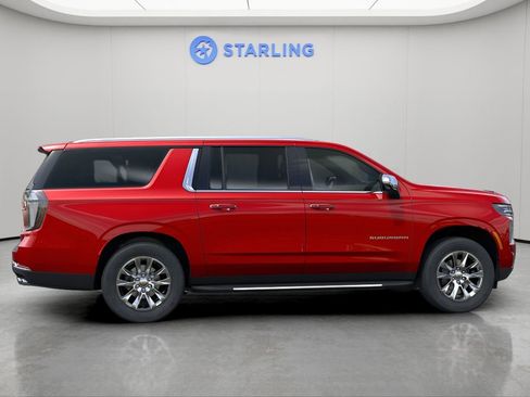 New 2025 Chevrolet Suburban Premier RWD image 6