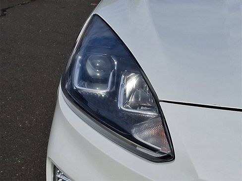 Certified 2020 Ford Escape SEL image 9