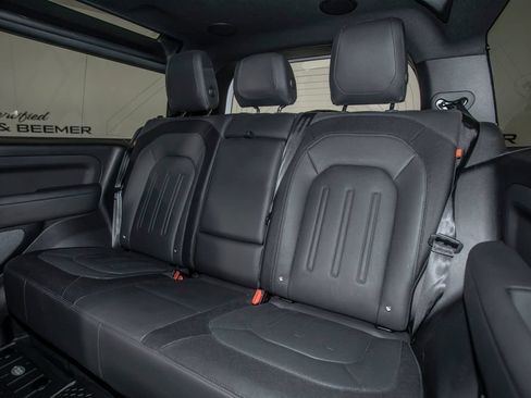 Used 2022 Land Rover Defender 90 X-Dynamic HSE AWD/4WD image 14