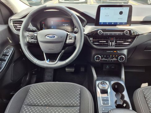 Certified 2023 Ford Escape Active AWD/4WD image 6
