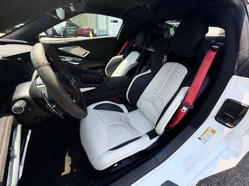 Used 2023 Chevrolet Corvette Stingray Premium Cpe RWD image 9
