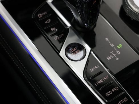 Used 2024 BMW 840i xDrive Coupe w/ Driving Assistance Package image 19