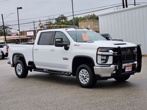 Used 2022 Chevrolet Silverado 2500 LT w/ Texas Edition image 3
