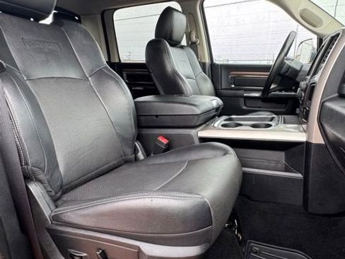 Used 2016 RAM 1500 Laramie w/ Convenience Group image 16