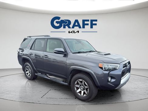 Used 2020 Toyota 4Runner TRD Off-Road Premium w/ Moonroof Package AWD/4WD image 10