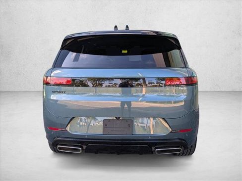 Certified 2026 Land Rover Range Rover Sport Dynamic SE AWD/4WD image 7