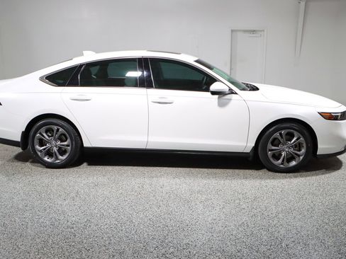 Used 2024 Honda Accord EX image 6