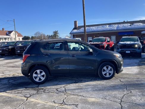 Used 2020 Chevrolet Trax LS image 7
