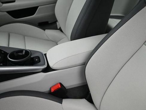 Used 2025 Porsche 911 Carrera image 20