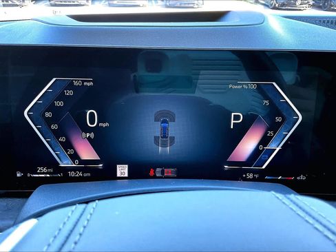 Used 2023 BMW X7 xDrive40i w/ Premium Package image 22