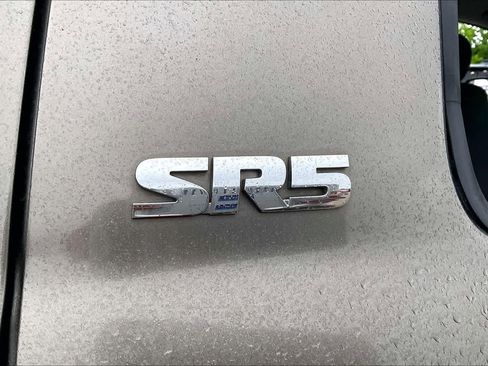 Used 2012 Toyota Tundra 2WD CrewMax w/ SR5 Pkg image 9