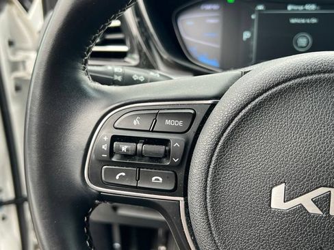 Used 2022 Kia Niro LXS w/ Digital Cluster Package FWD image 20