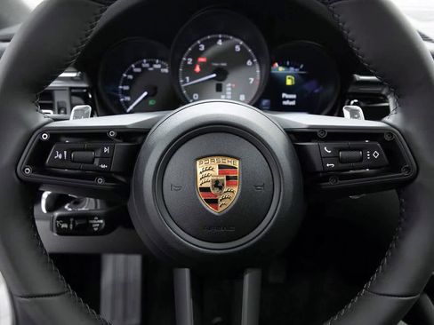 Certified 2025 Porsche Macan S image 14