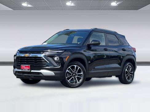Used 2025 Chevrolet TrailBlazer LT FWD image 22