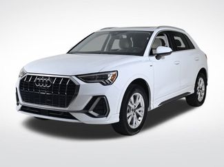 Used 2024 Audi Q3 2.0T Premium w/ Convenience Package image 1