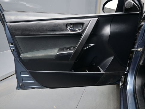 Used 2019 Toyota Corolla LE image 9