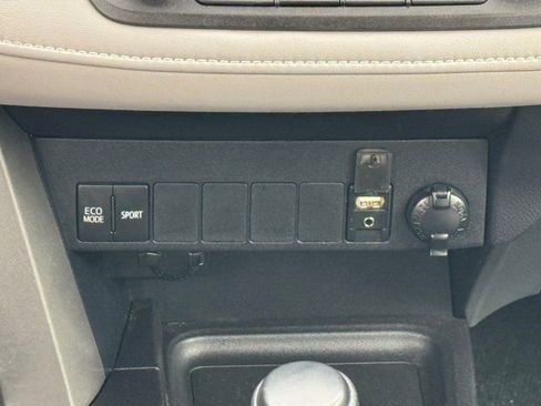 Used 2017 Toyota RAV4 XLE w/ Plus Extra Value Package image 21