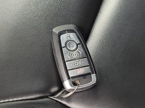 Used 2021 Ford Explorer XLT w/ Equipment Group 202A RWD image 32
