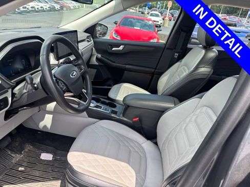 Used 2023 Ford Escape Platinum w/ Premium Technology Package AWD/4WD image 11