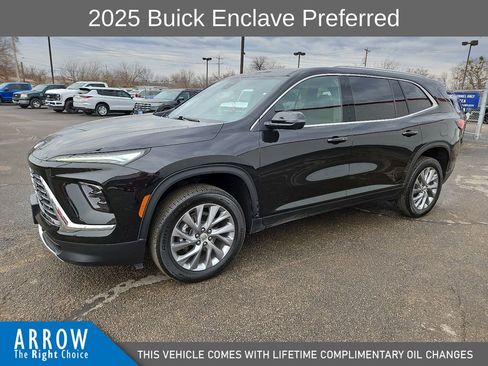 Used 2025 Buick Enclave Preferred image 5