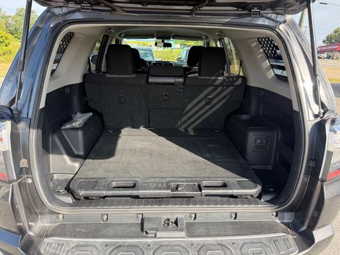 Used 2015 Toyota 4Runner SR5 AWD/4WD image 14