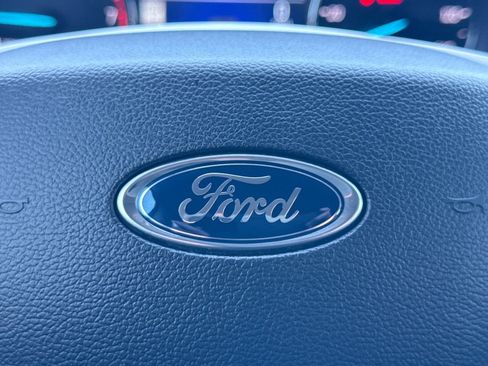 Used 2023 Ford Explorer Limited image 29