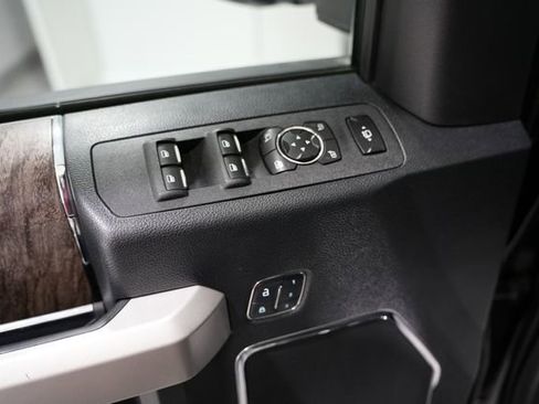 Used 2018 Ford F450 Lariat w/ Lariat Value Package image 10