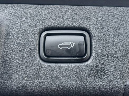 Used 2025 Hyundai Palisade SEL FWD image 14