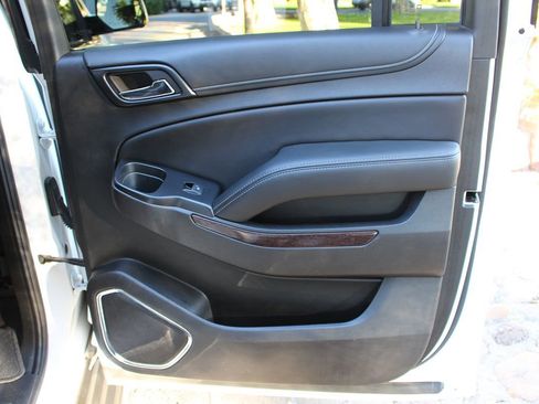 Used 2018 GMC Yukon XL SLT image 18