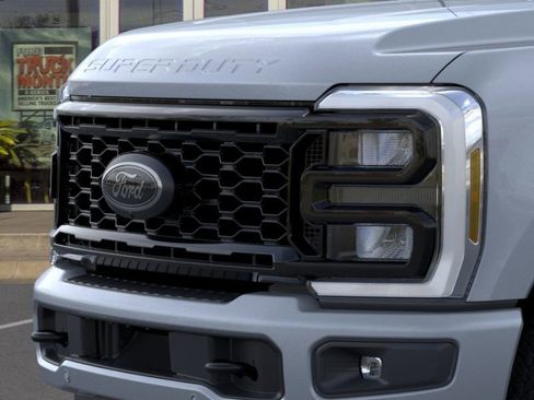 New 2026 Ford F250 Lariat w/ Black Appearance Package image 38