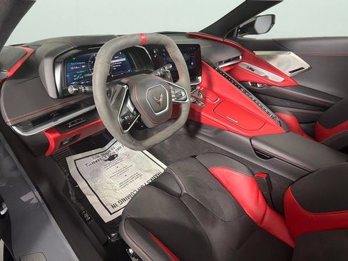 Used 2024 Chevrolet Corvette Stingray Premium Conv w/ Z51 Performance Package RWD image 21