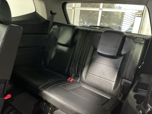 Used 2023 Volkswagen Atlas SE AWD/4WD image 24