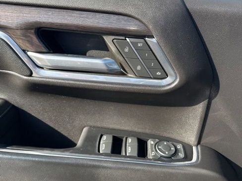 Used 2022 Chevrolet Silverado 1500 LTZ w/ LTZ Premium Package image 12