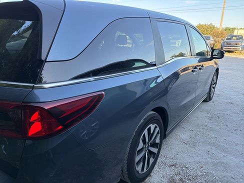 Used 2025 Honda Odyssey EX-L image 4