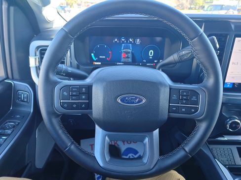 Used 2025 Ford F350 Lariat w/ Lariat Ultimate Package AWD/4WD image 8