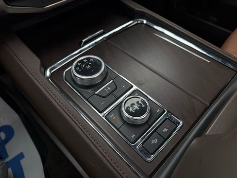 Used 2024 Ford Expedition Max King Ranch image 27