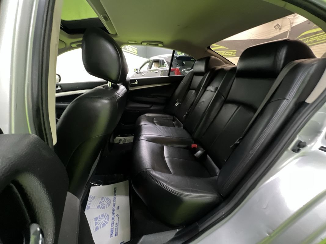 Used 2015 INFINITI Q40 AWD w/ Moonroof Package image 27