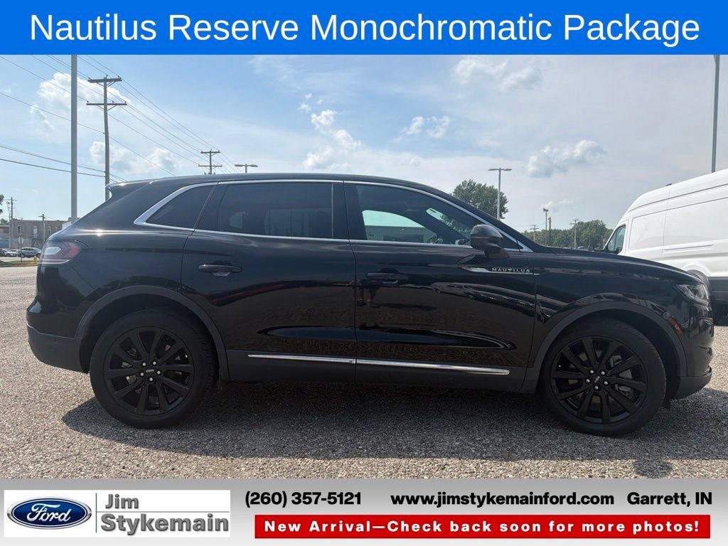 Used 2023 Lincoln Nautilus Reserve w/ Equipment Group 201A AWD/4WD image 9