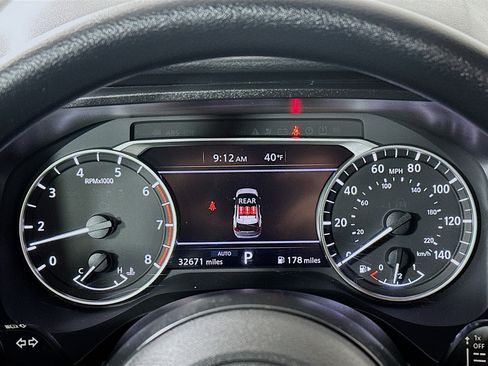 Used 2024 Nissan Rogue S image 12