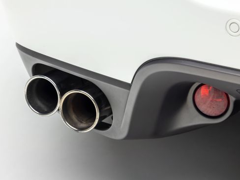 Certified 2010 Ferrari 599 GTB Fiorano RWD image 23