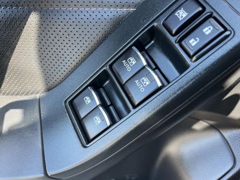 Used 2018 Subaru Forester 2.5i Touring w/ Popular Package #2 AWD/4WD image 28