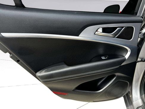 Used 2021 Genesis G70 3.3T RWD image 37