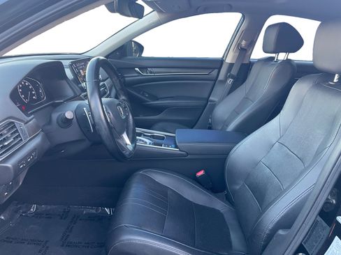 Used 2020 Honda Accord Touring image 9