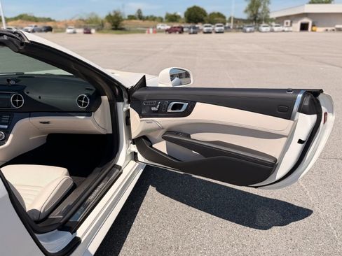 Used 2017 Mercedes-Benz SL 450 image 38