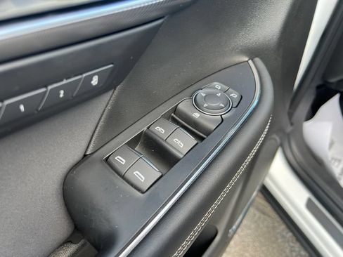 Used 2025 Buick Envision Sport Touring AWD/4WD image 13