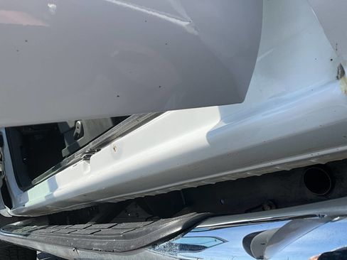 Used 2006 GMC Sierra 2500 SLE w/ Heavy-Duty Power Package image 28