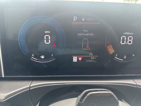 Used 2025 Hyundai Santa Fe SEL FWD image 12