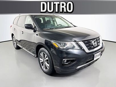 Used 2020 Nissan Pathfinder SV