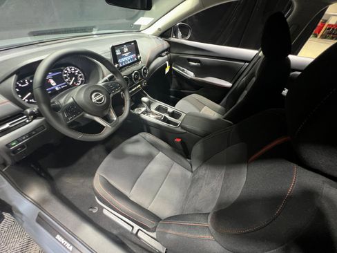 New 2025 Nissan Sentra SR image 33