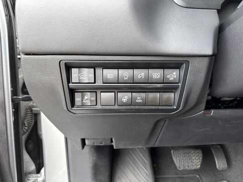 Used 2023 Toyota Tundra Platinum AWD/4WD image 13
